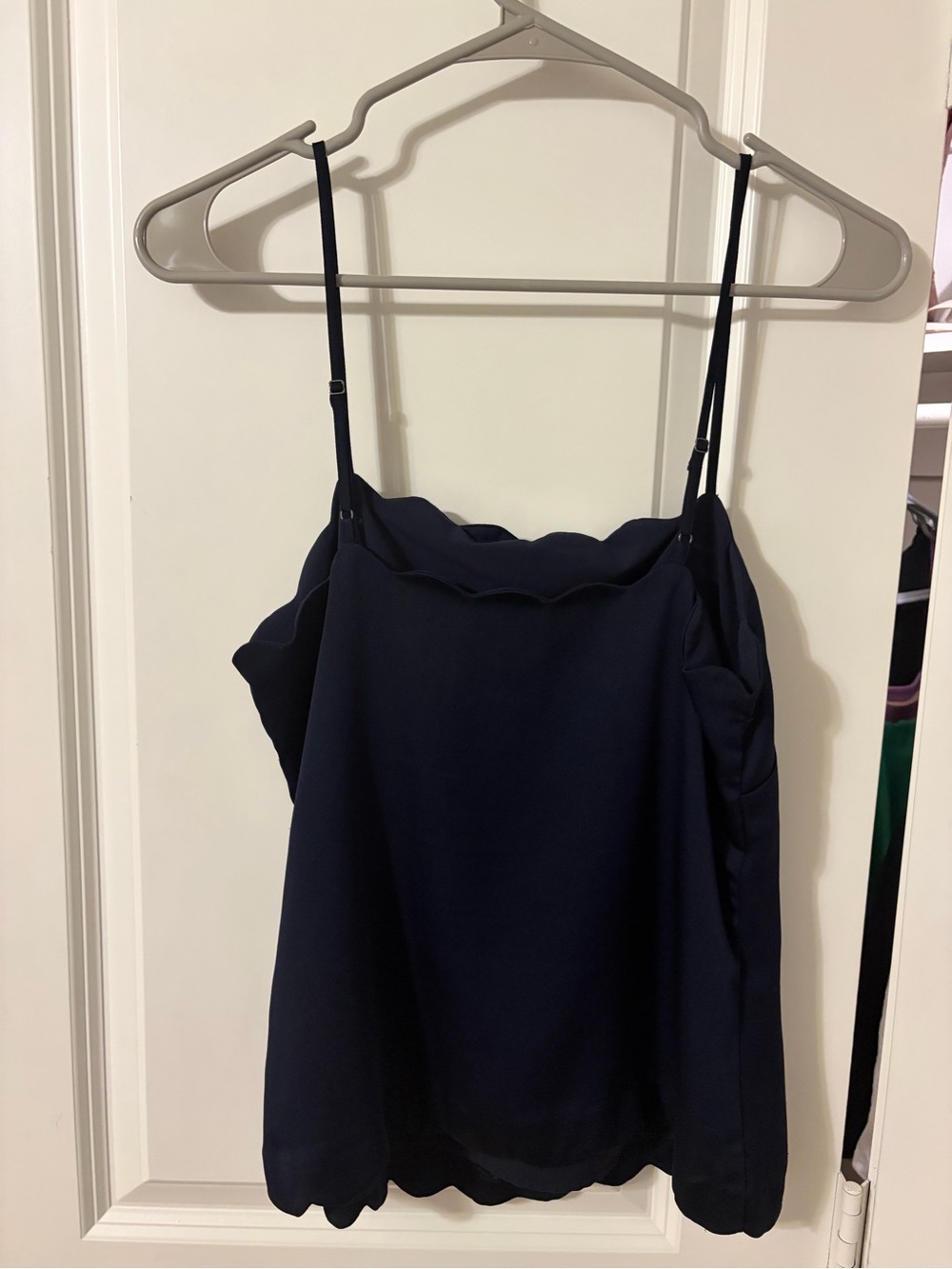 Banana Republic Navy Scalloped-Edge Camisole - Picture 2 of 3